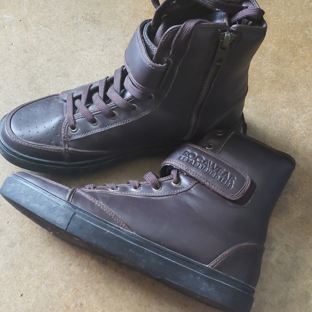 Rocawear brown boots size 10.5